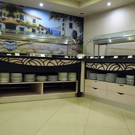 Selena Family Hotel 3*