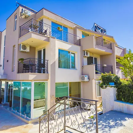 Selena Family ソゾポル