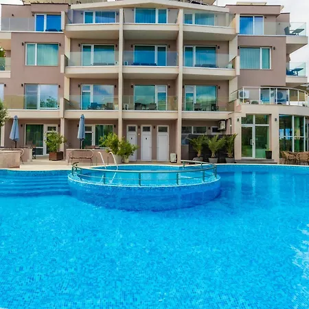 Selena Family 3* ソゾポル