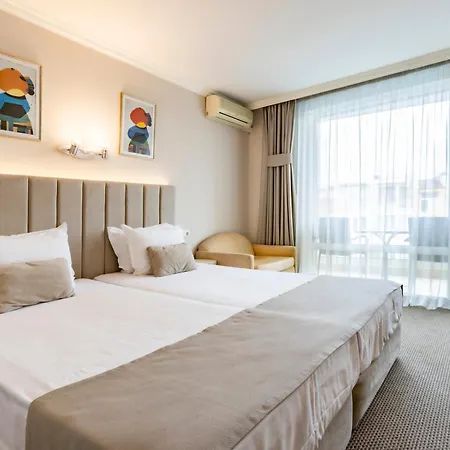 Selena Family Hotel 3*