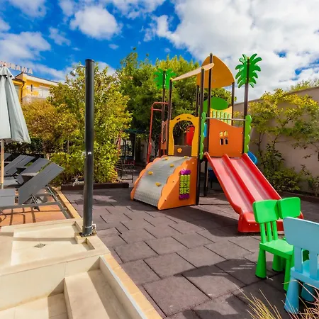 ホテル Selena Family