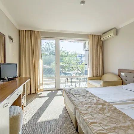 Selena Family Hotel