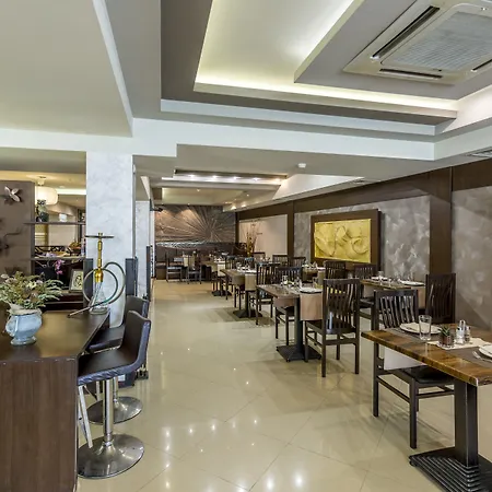 Selena Family Hotel 3*