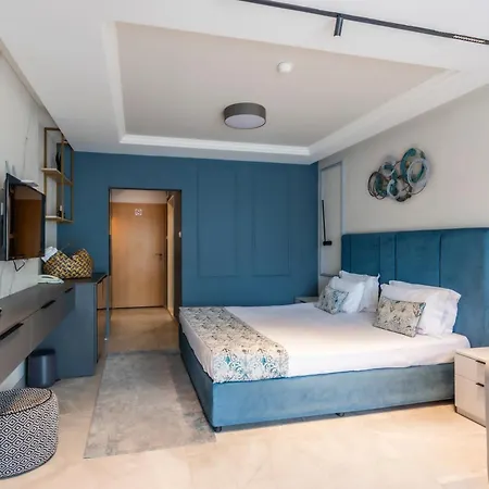 Selena Family Hotel